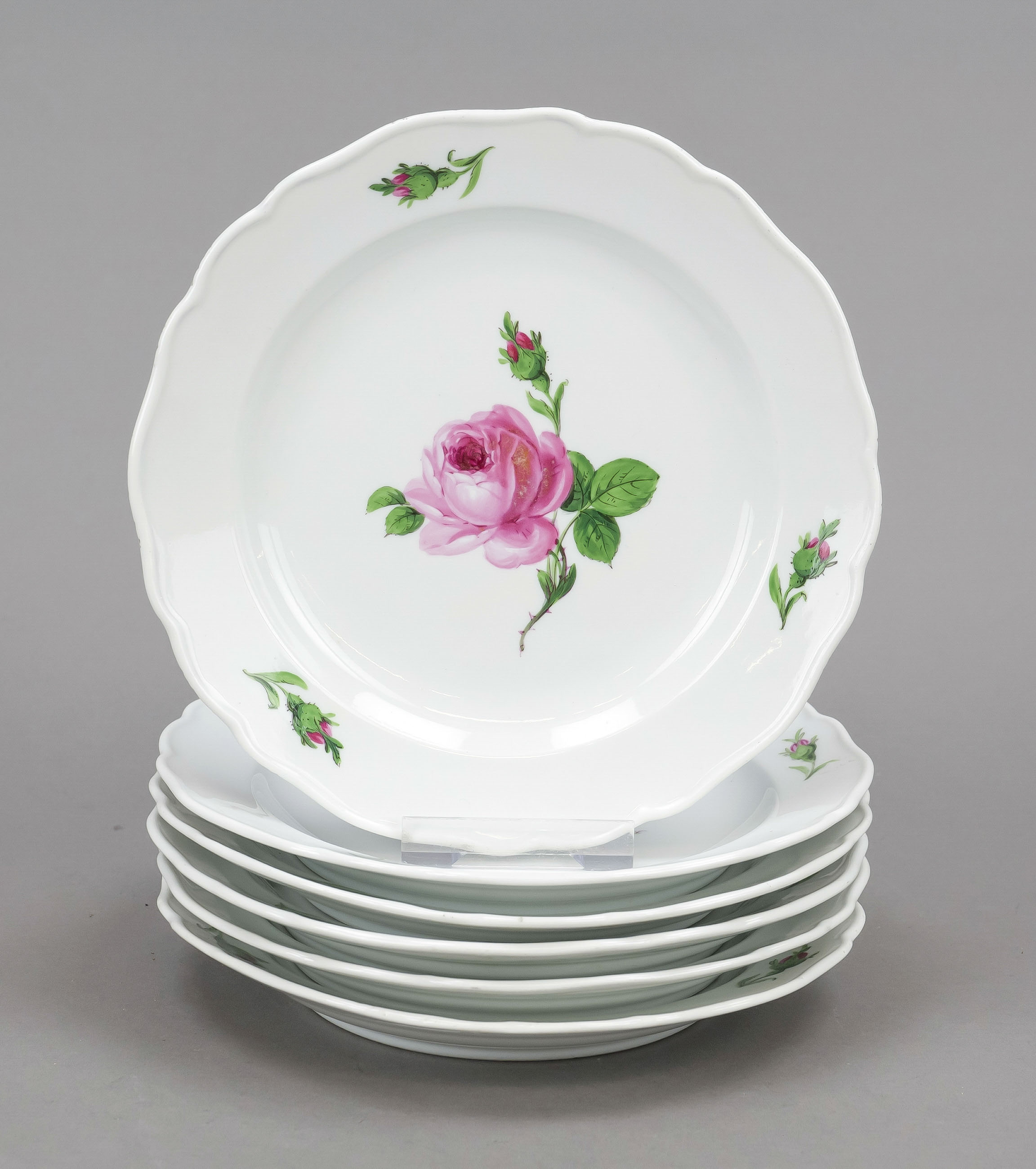 Six cake plates, Meissen, 20th century, 2nd choice, and deputation, New cut-out shape, polychrome
