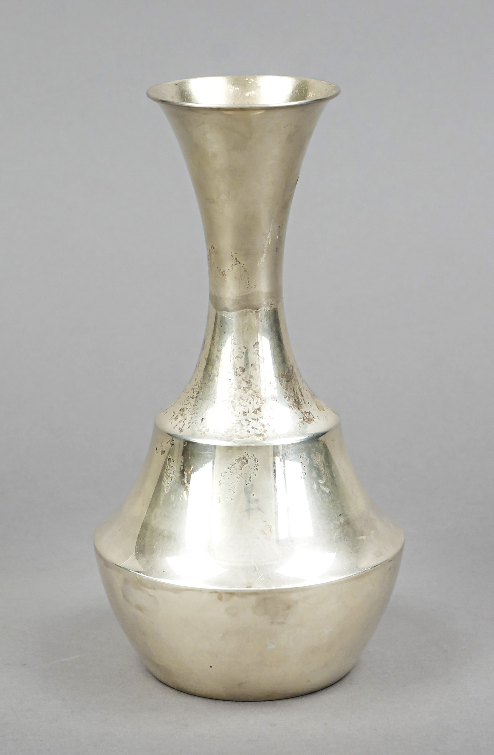 Art Deco vase, Poland, c. 1930, silver 800/000, round stand, curved body, slender neck with flared