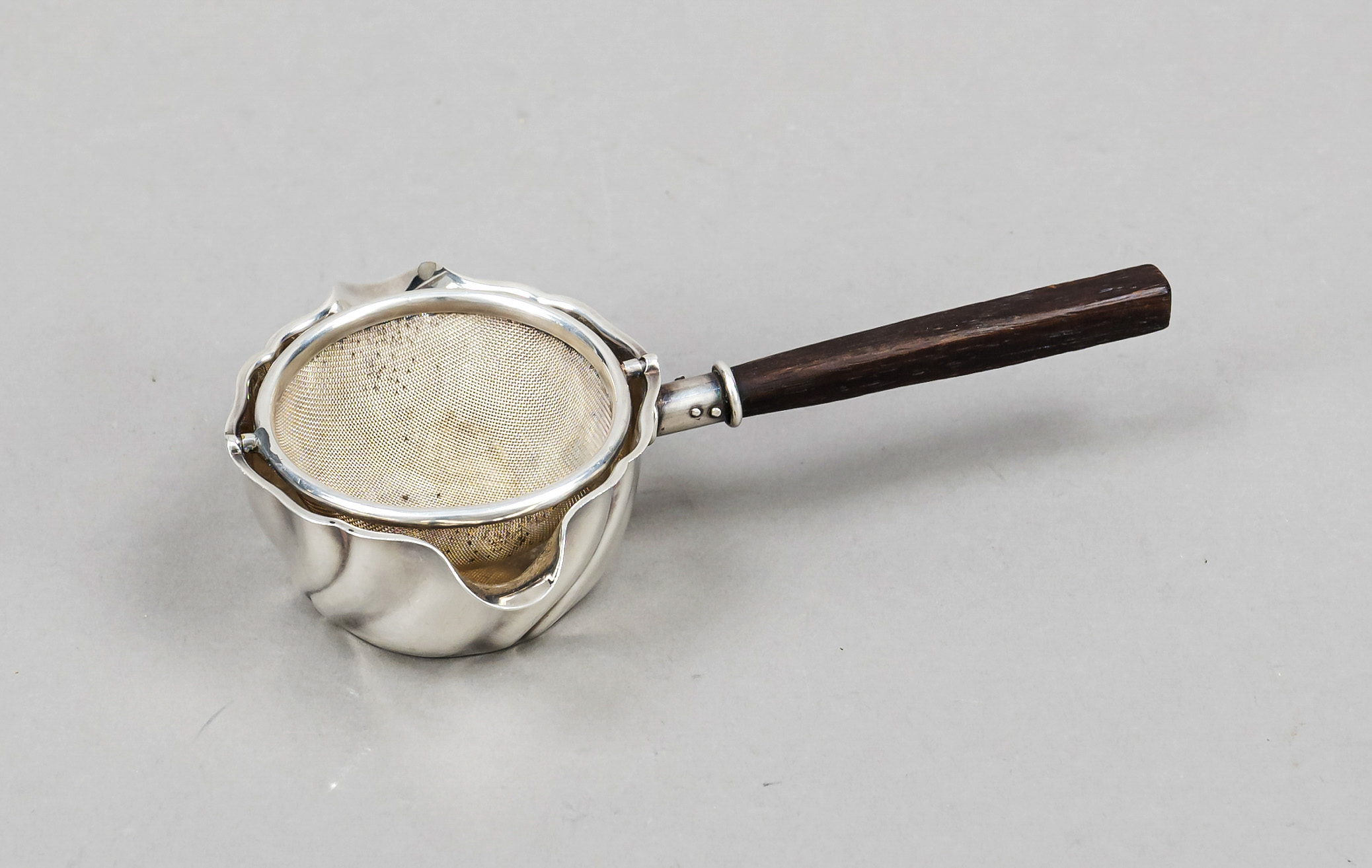 Tea strainer, German, 20th century, maker's mark Gebr. Deyhle, Schwäbisch Gmünd, sterling silver