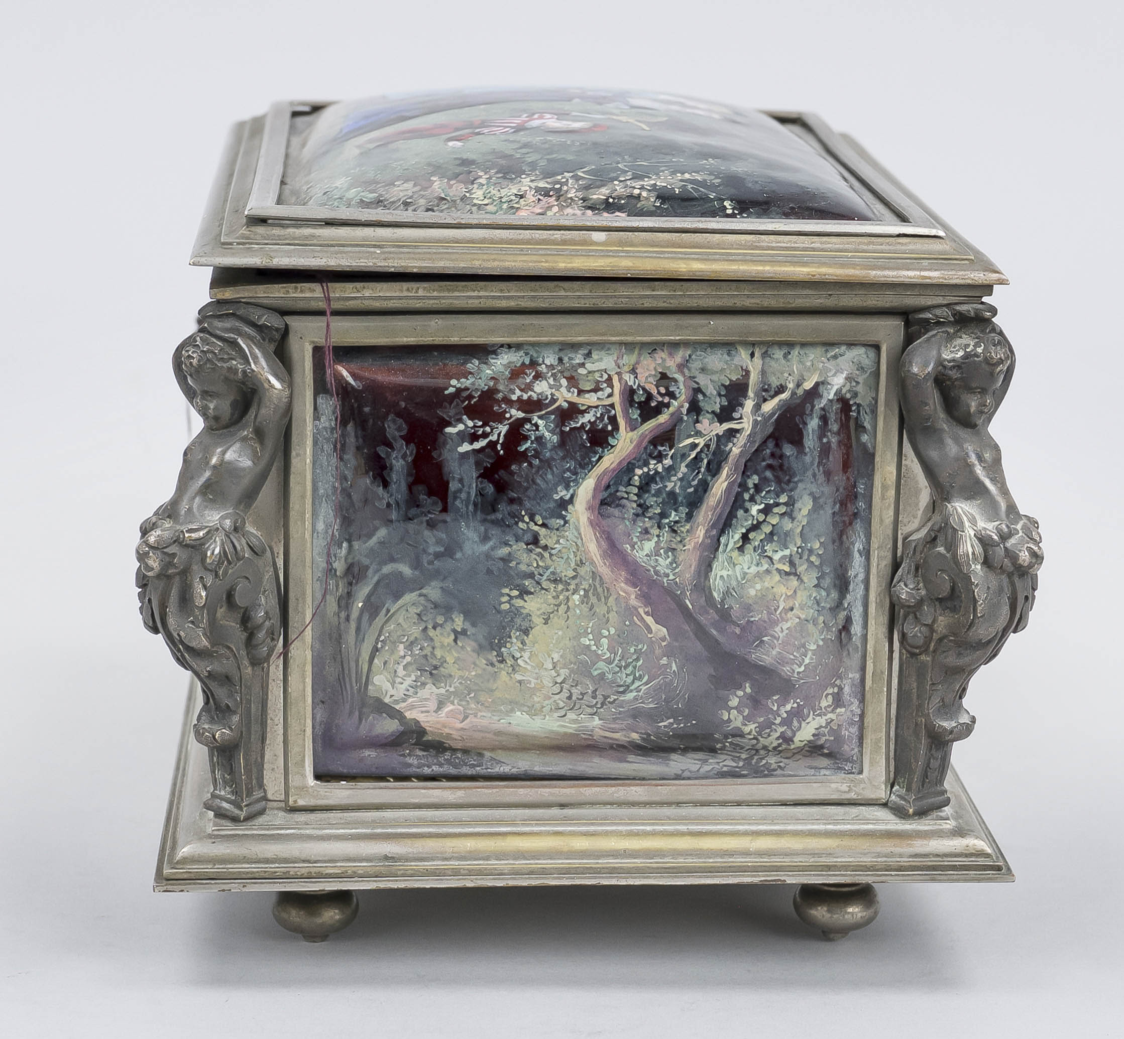 Casket with enamel painting, probably France (Limoges?), late 19th century, rectangular body with - Image 5 of 5