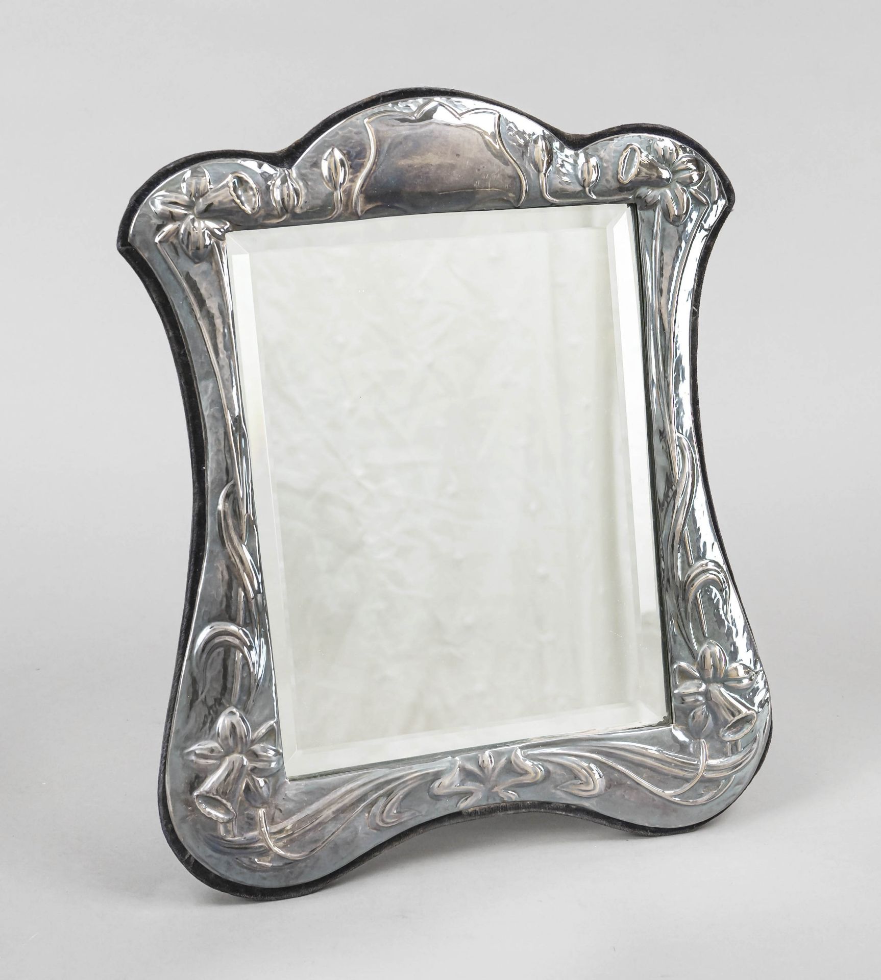 Table mirror, England, 1984, London city mark, sterling silver 925/000, curved form, with relief