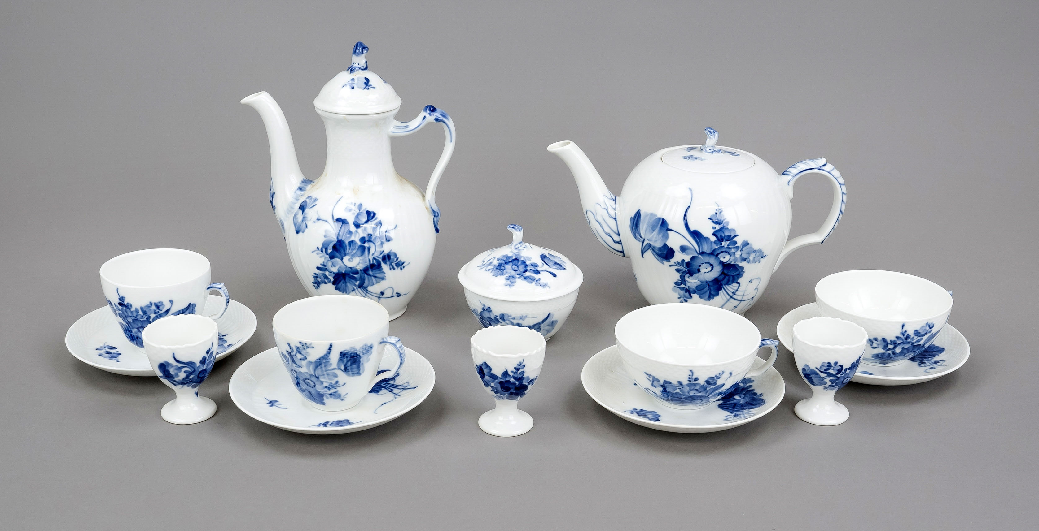 Breakfast service for 6-9 persons, 34-piece, Royal Copenhagen, Denmark, 2nd half 20th century, 1st