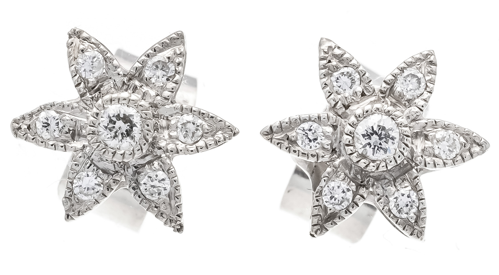 Brilliant flower stud earrings WG 750/000 with 14 brilliant-cut diamonds, total 0.09 ct W/VS-SI,