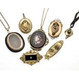 Mixed lot of 7 pieces of Biedermeier jewelry, gold-plated, foam gold, with oriental pearls,