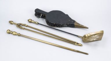 Fireplace set, 19th century, consisting of bellows with leather and tongs, brass poker and shovel.