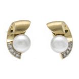 Akoya ear studs GG/WG 585/000 matted, with 2 creamy white Akoya pearls 6.3 mm and 8 octagonal