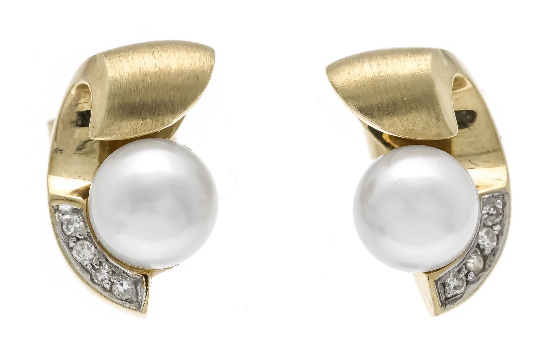 Akoya ear studs GG/WG 585/000 matted, with 2 creamy white Akoya pearls 6.3 mm and 8 octagonal