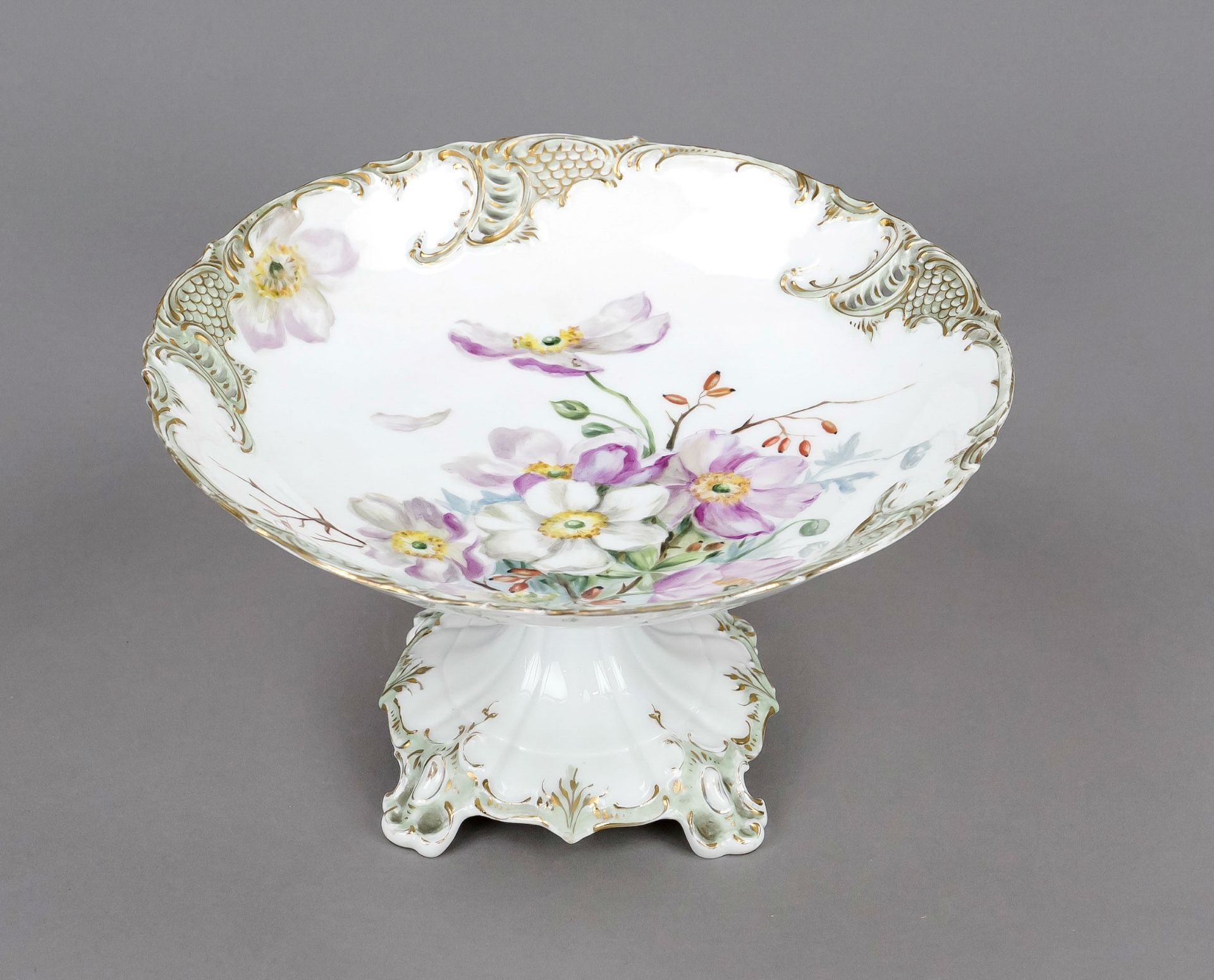 Round centerpiece, Nymphenburg, 20th century, round curved stand, on 4 feet, shallow dish with