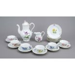 Coffee/tea rest service, Meissen, 20th century, 1st choice and deputation, with polychrome flower