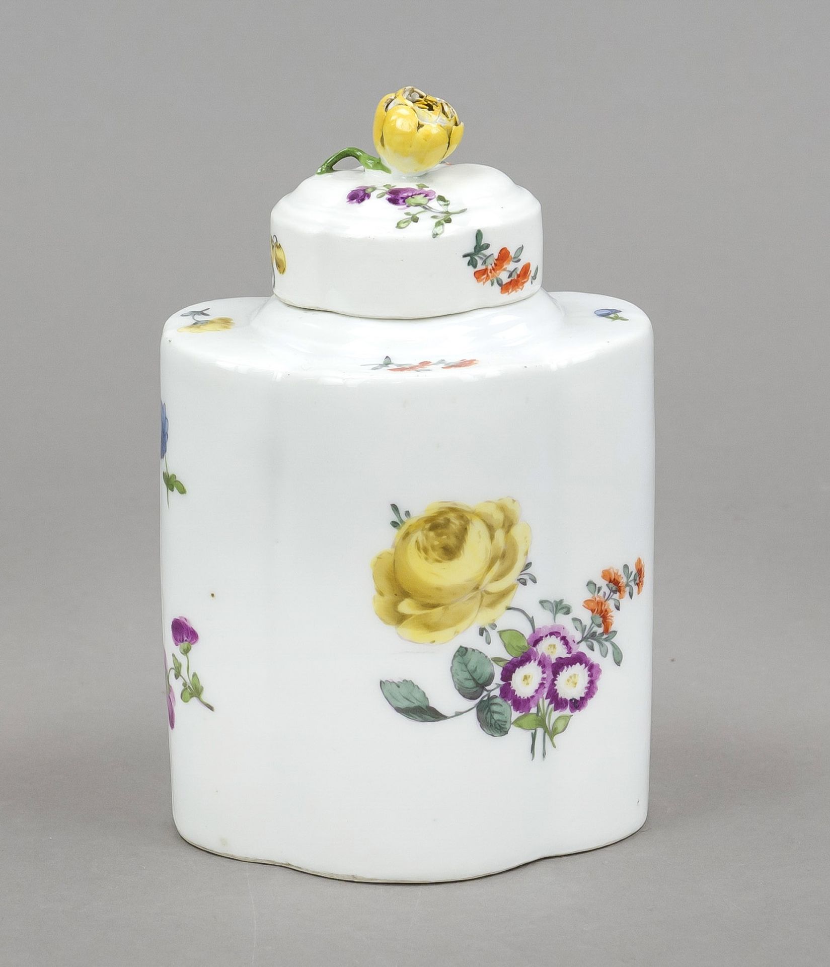 Tea caddy, Meissen, 18th century, 1st choice, quatrefoil shape, slightly domed lid with rosebud - Image 2 of 2