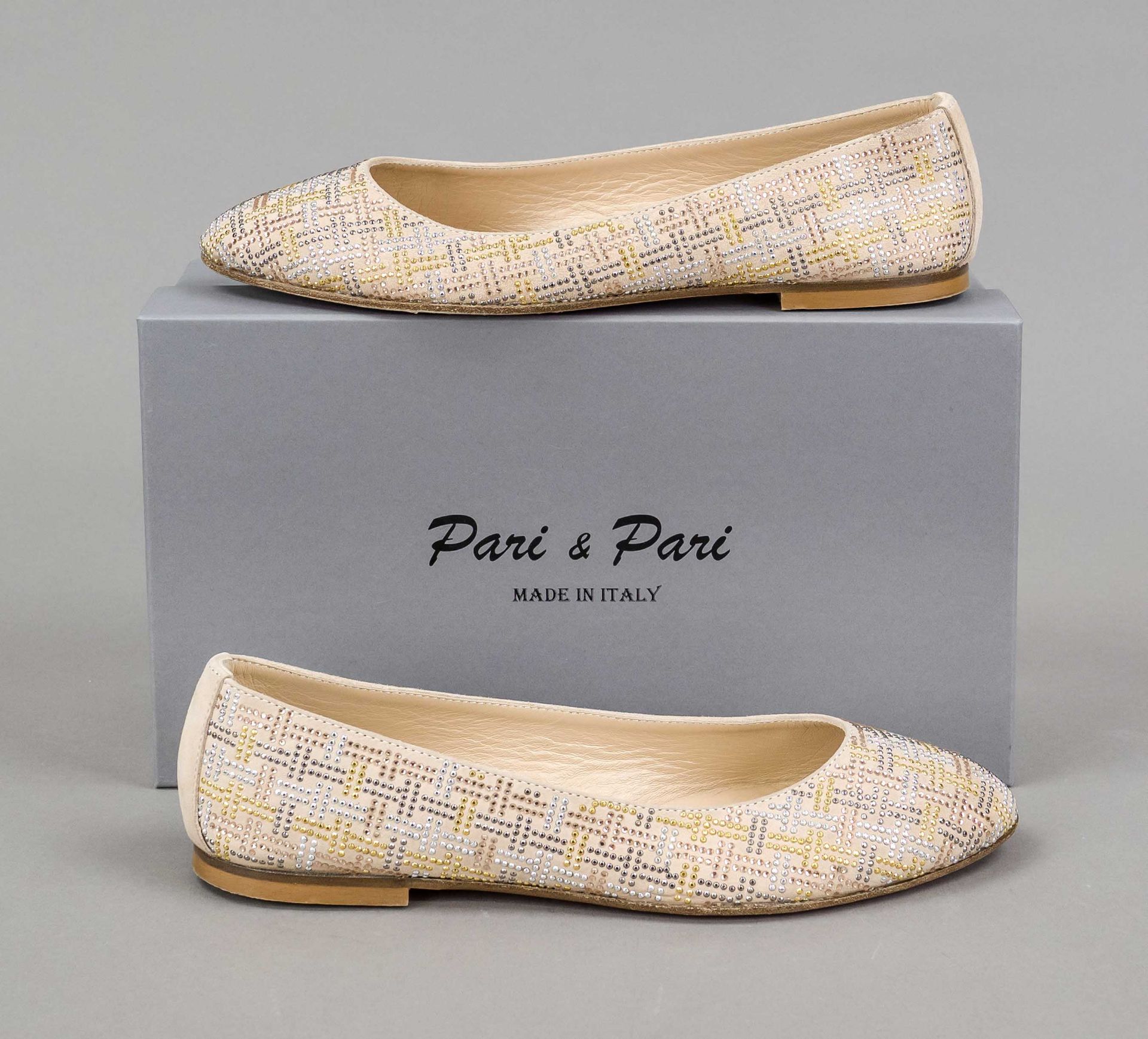 Pari & Pari, glitter ballerinas, powder-coloured suede with fine geometric trimming made of