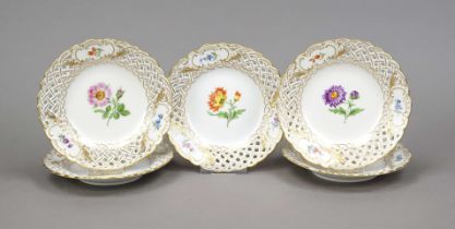 Five basket plates, Meissen, after 1950, 2nd choice, polychrome flower painting in the mirror and in