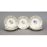 Five basket plates, Meissen, after 1950, 2nd choice, polychrome flower painting in the mirror and in
