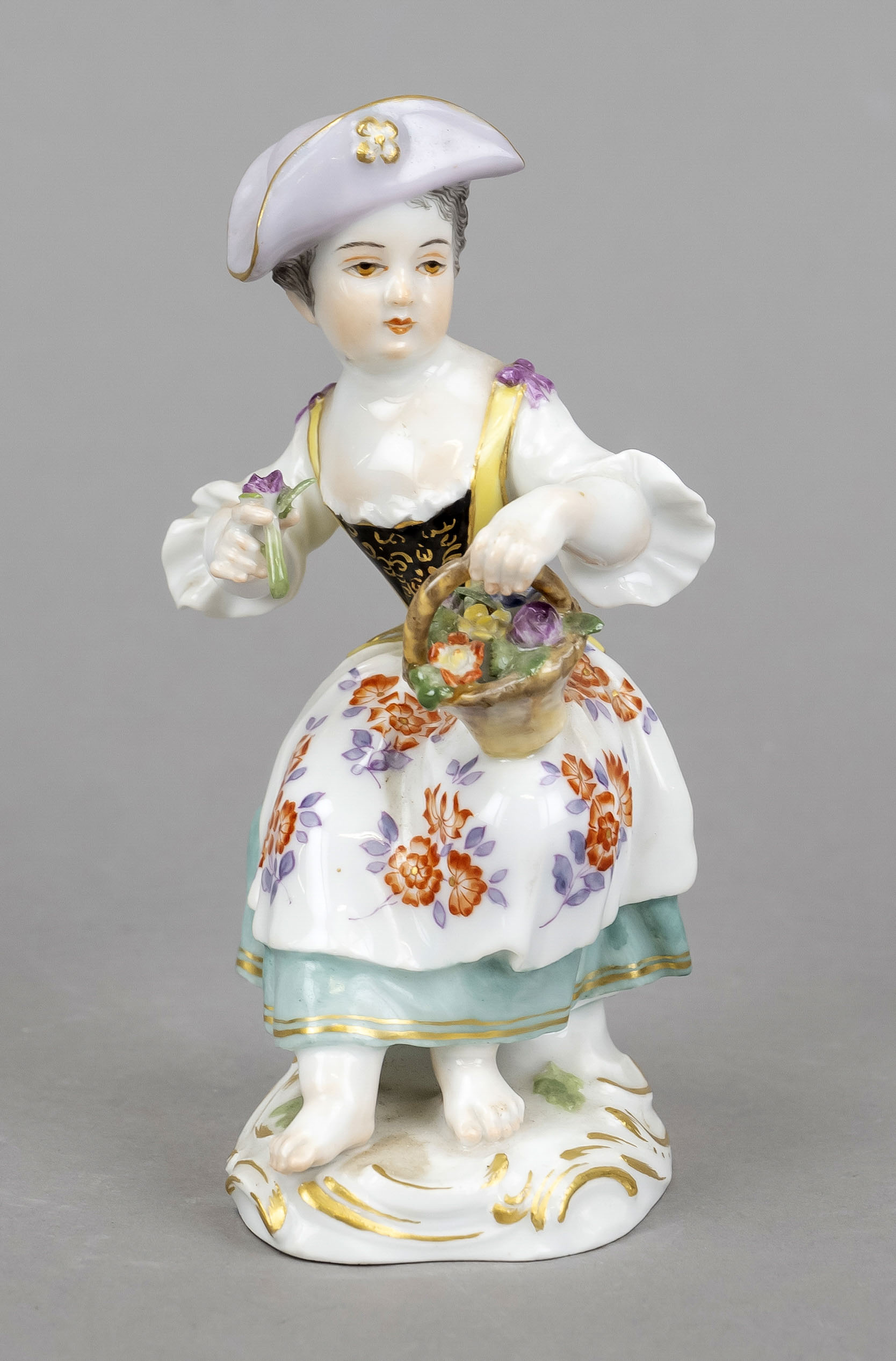 Gardener's girl with flower basket, Meissen, mark after 1934, 1st choice, designed by Johann Joachim