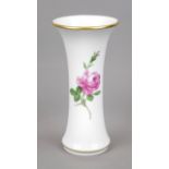 Rod vase, Meissen, mark 1972-80, 2nd choice, red rose decoration, gold rim, h. 25.5 cm