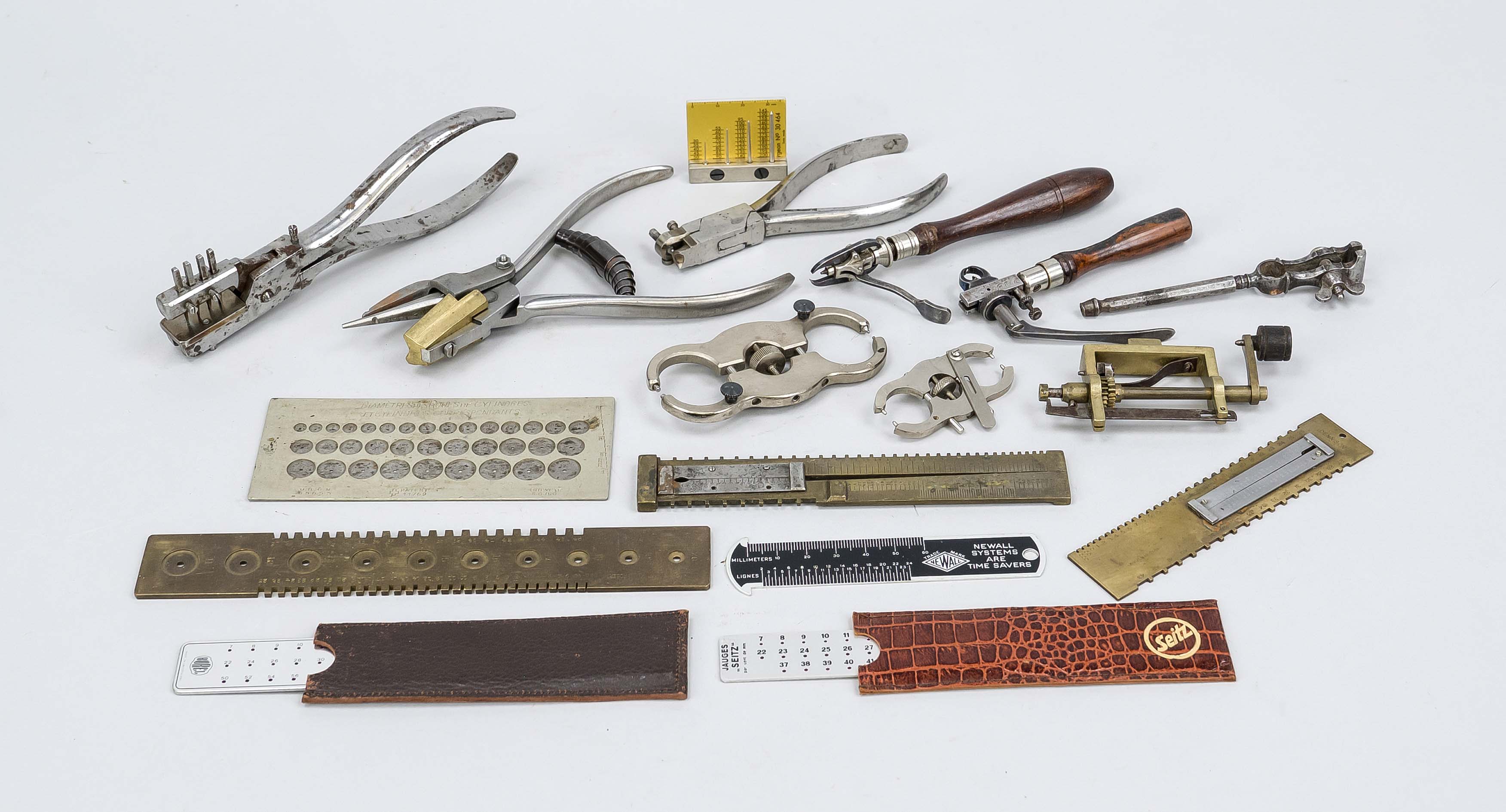 Watchmaker's tool kit, including hand lifter, Seitz jeweler's punch, pivot measure, hand measure,