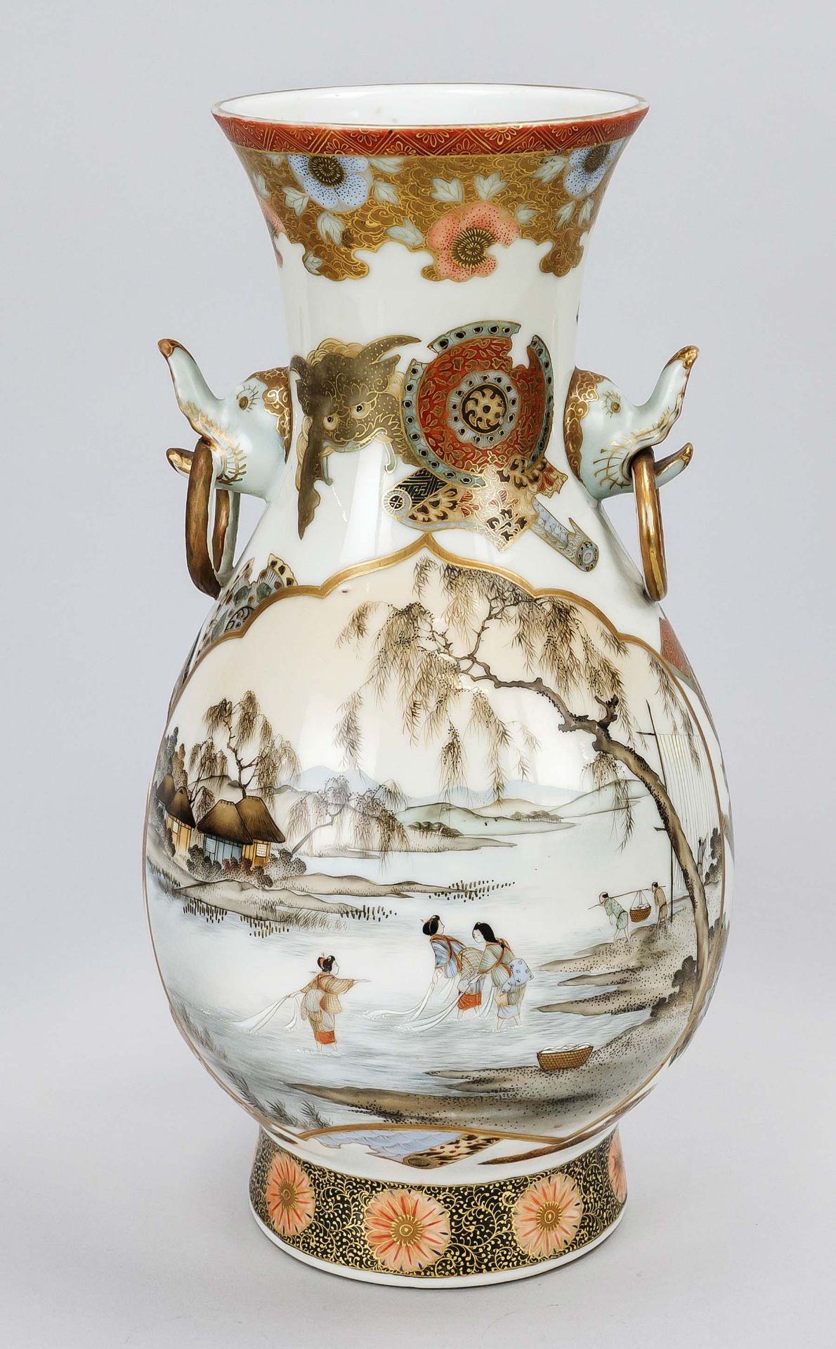 Satsuma vase, Japan c. 1900 (Meiji). Bellied body with slightly retracted neck and flared lip rim.