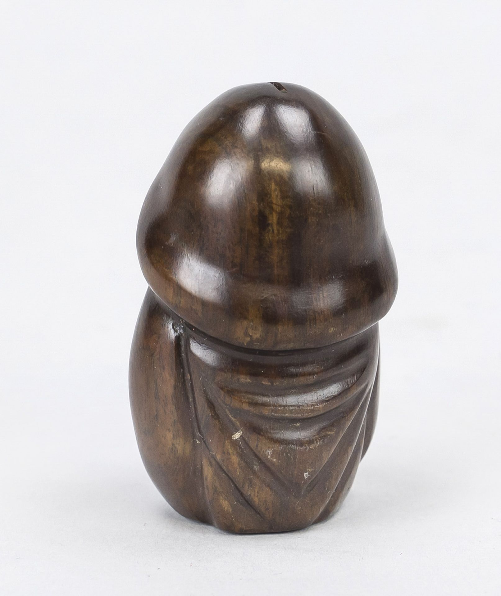 Erotic netsuke, Japan, 19th/20th century, probably boxwood carving with both sexes. Signed below the