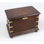 Small chest, 18th/19th century, rectangular body made of finely grained hardwood with decorative