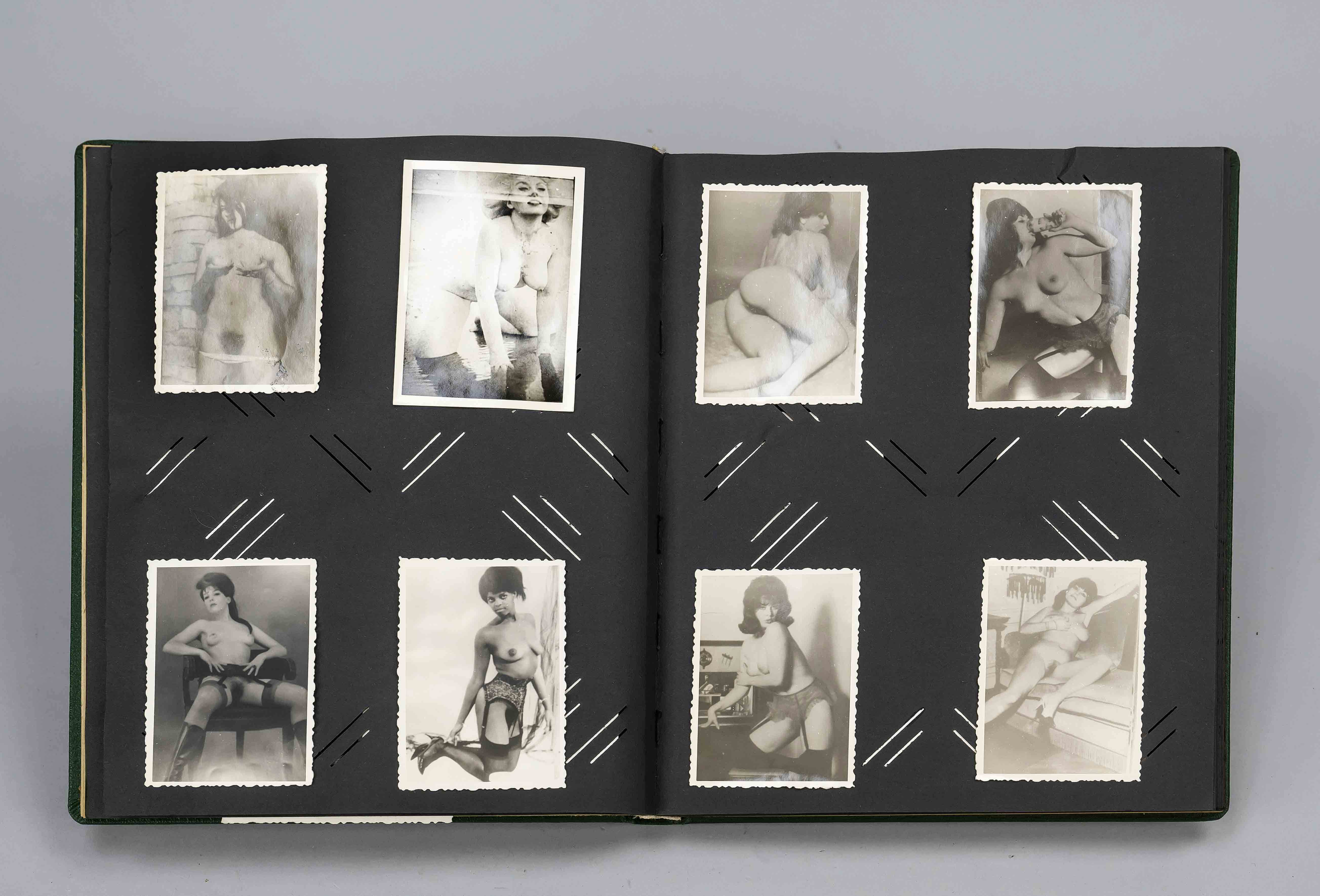 Photo album erotic, ca 1960s. Stock album with approx. 50 mostly glued-on explicit bw photos of