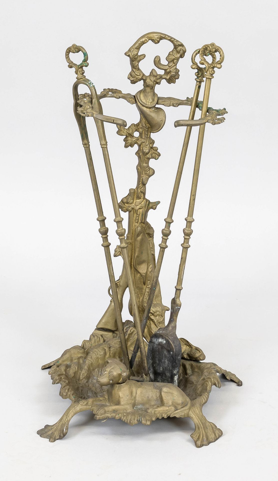 Fireplace set with stand, 19th/20th century, brass. Hunting motif, cutlery consisting of tongs,