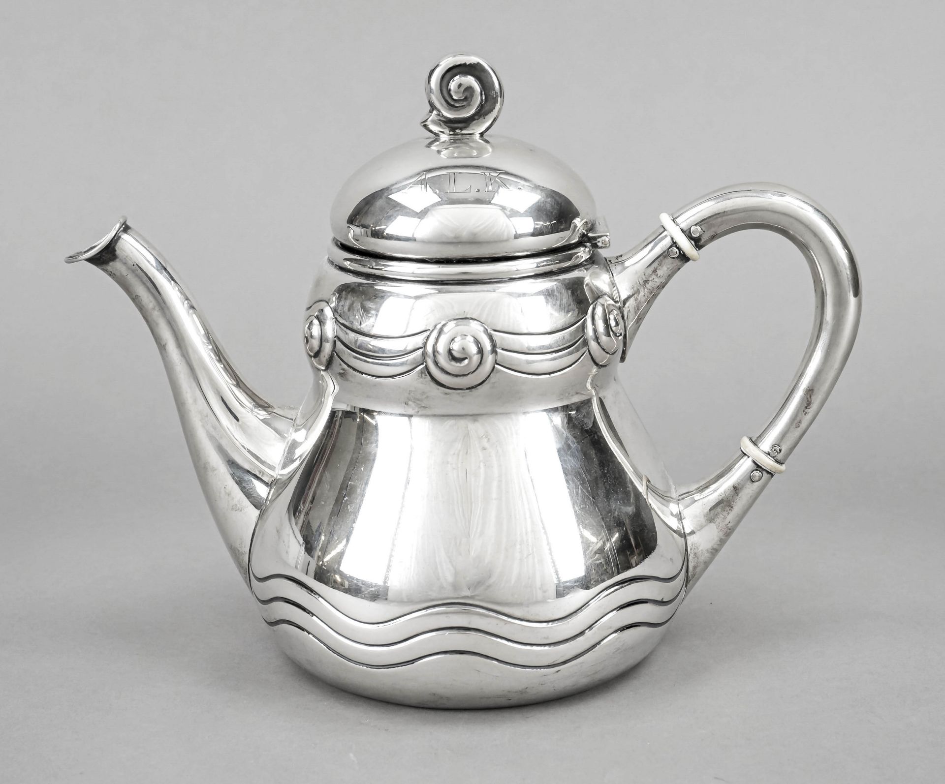 Art Déco teapot, Denmark, 1919, BZ. Christian F. Heise, MZ unmarked, silver 830/000, round base,