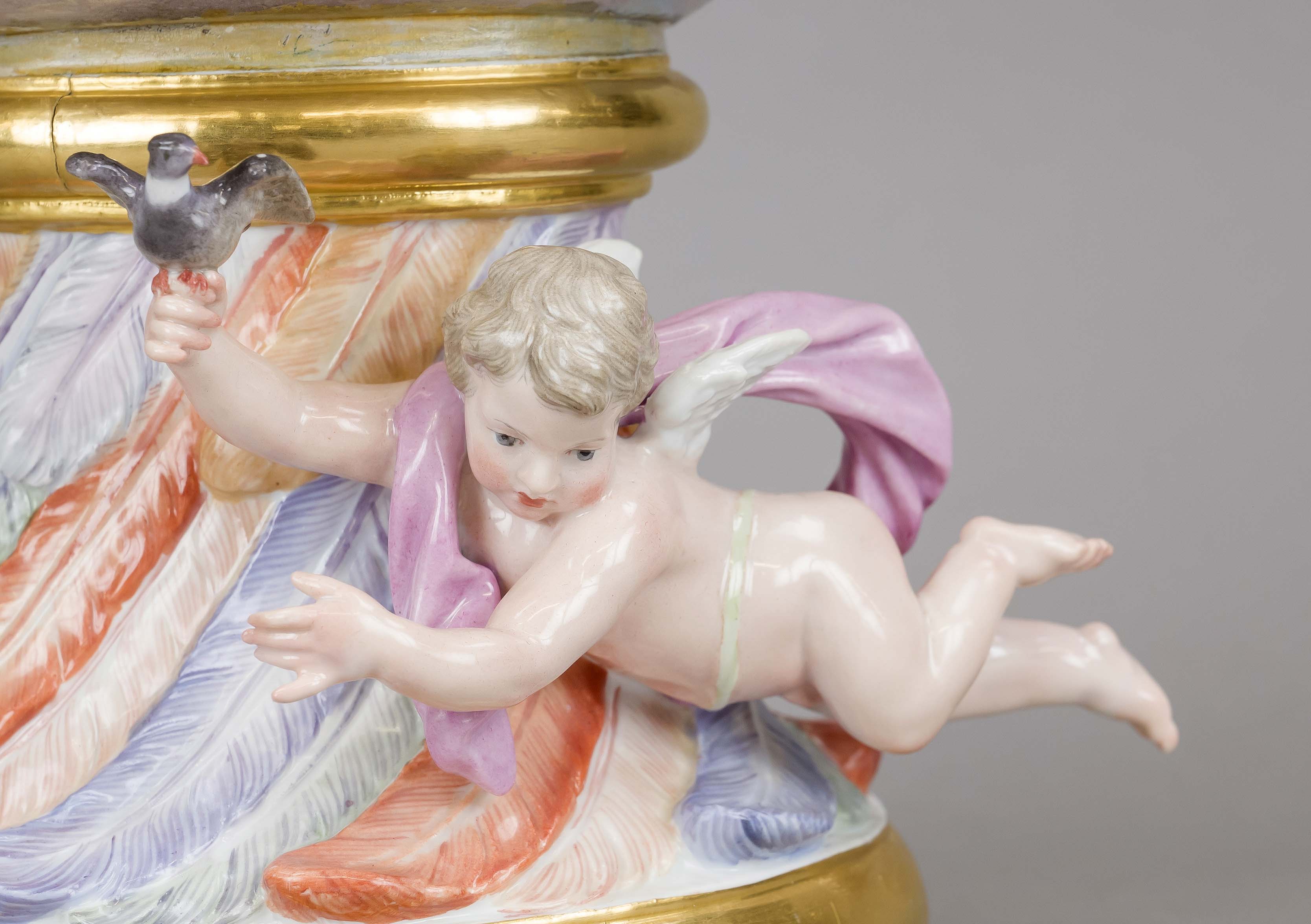 A magnificent jug as an allegory of air, Meissen, Knauf Schwerter, mark 1850-1924, 1st choice, - Image 3 of 6