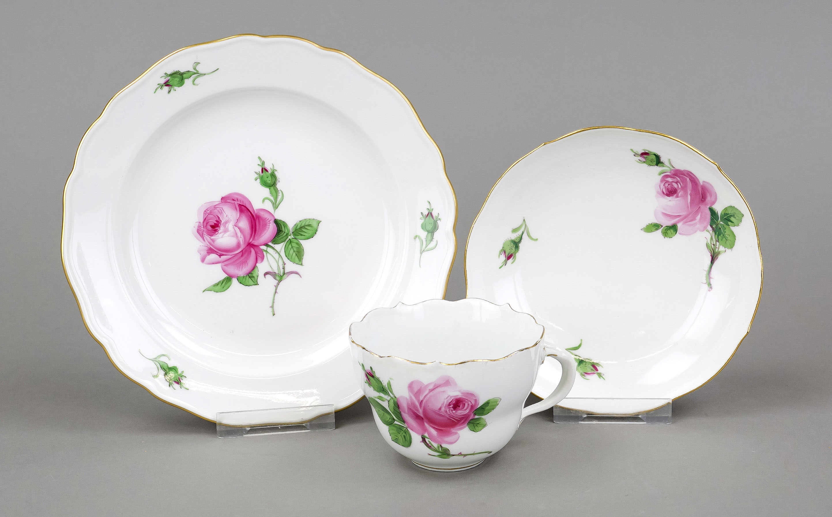 Coffee set, 3-piece, Meissen, after 1950, 2nd choice, new cut-out shape, red rose decoration with