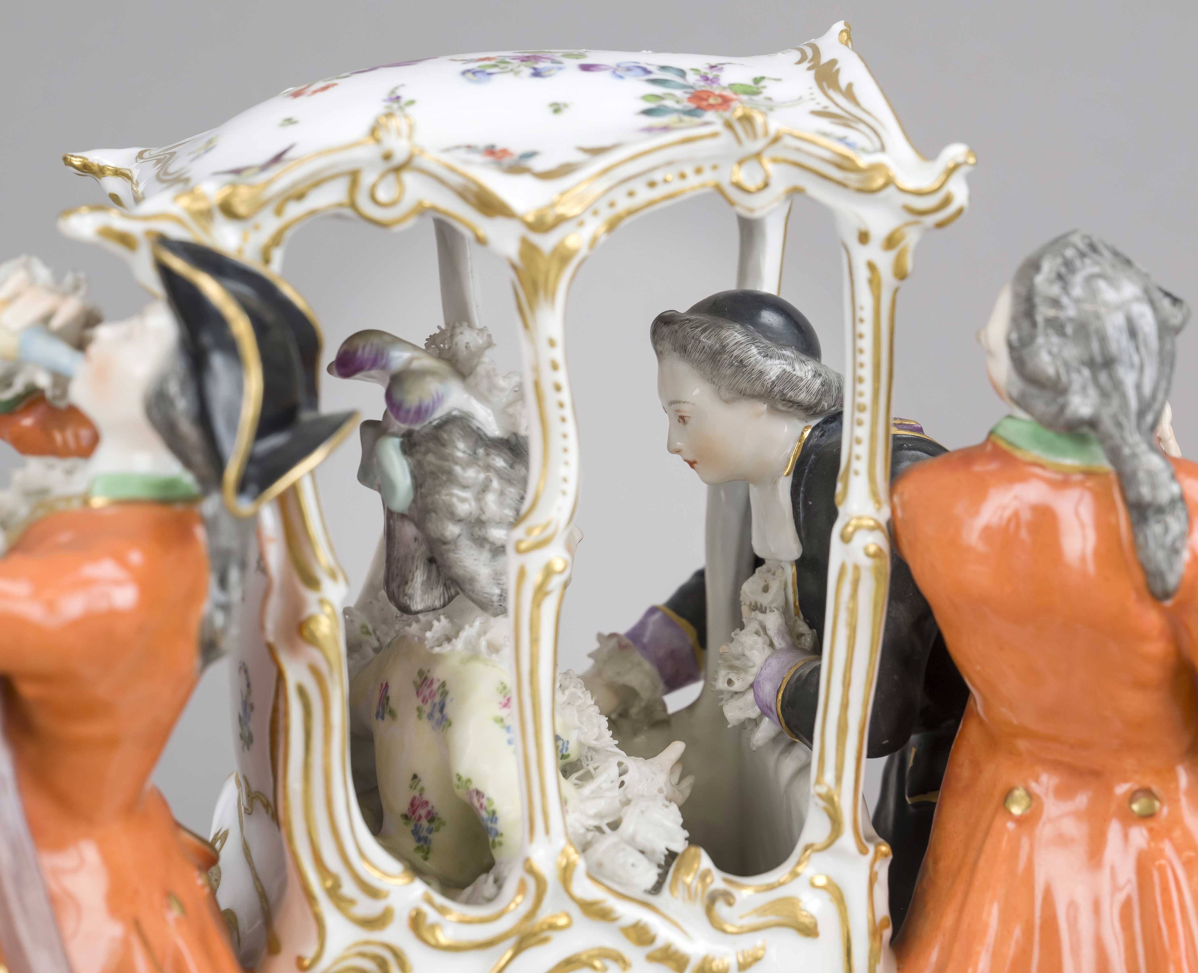 Large group of figures, w. Paris, late 19th century, an elegant lady in a sedan chair, carried by - Image 3 of 3