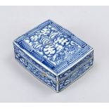 Cover box for sealing paste, China 19th century (Qing). Cobalt blue decoration with lotus tendrils