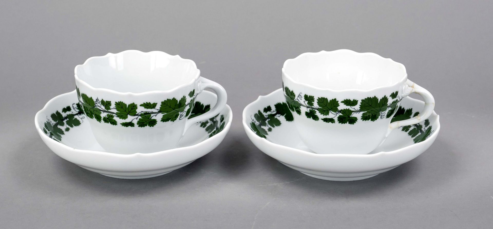 Two coffee cups with saucer, Meissen, marks after 1934, 1st and 3rd choice, New cut-out shape,