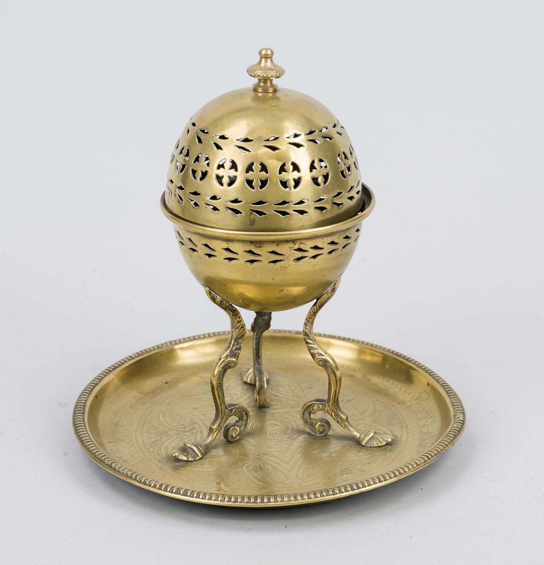 Table warming ball on tray, 19th century, brass, ball on three curved legs with stylized hoof