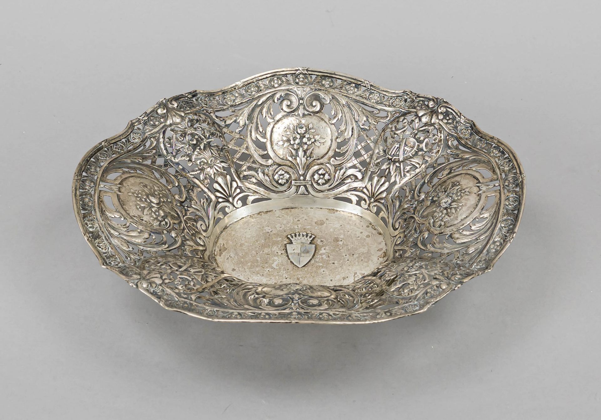 Oval openwork bowl, c. 1900, hallmarked silver, oval stand, curved body, richly pierced wall with