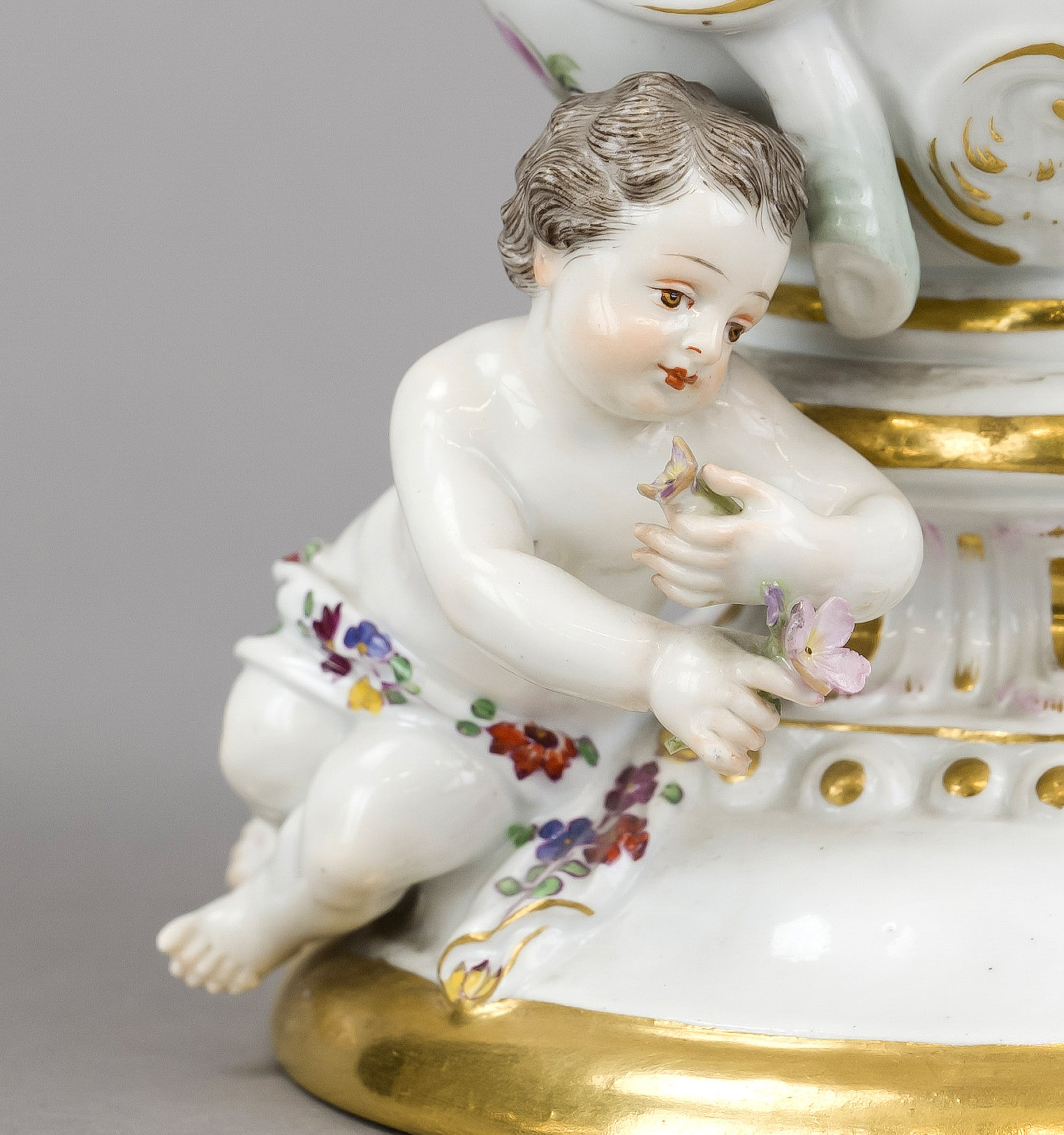 Potpourri with cupids, Meissen, Knauf Schwerter, mark 1850-1924, 1st choice, designed by Johann - Image 4 of 4