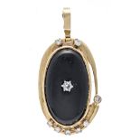 Onyx clip pendant 585/000 with an oval onyx cabochon 33 x 19 mm and 9 brilliant-cut diamonds,