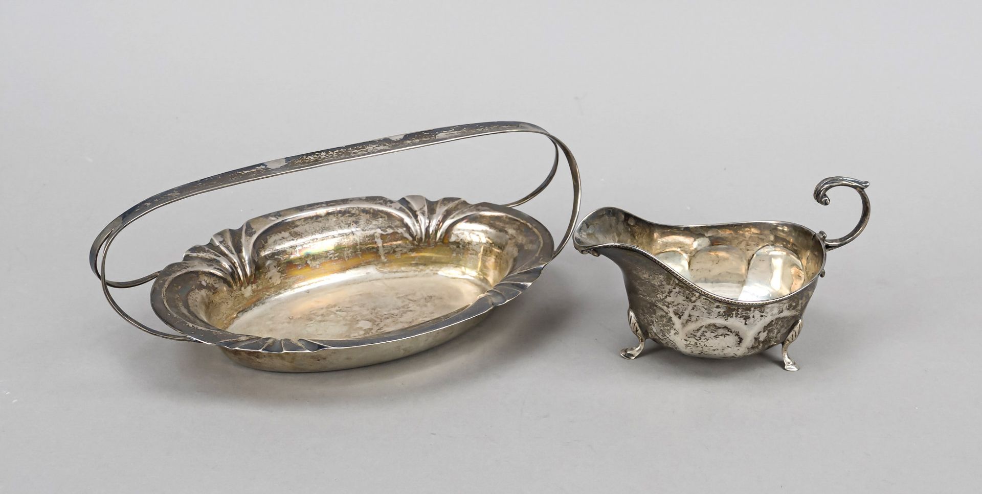 Oval handled bowl, German, 20th century, maker's mark Wilhelm Binder, Schwäbisch Gmünd, silver 800/