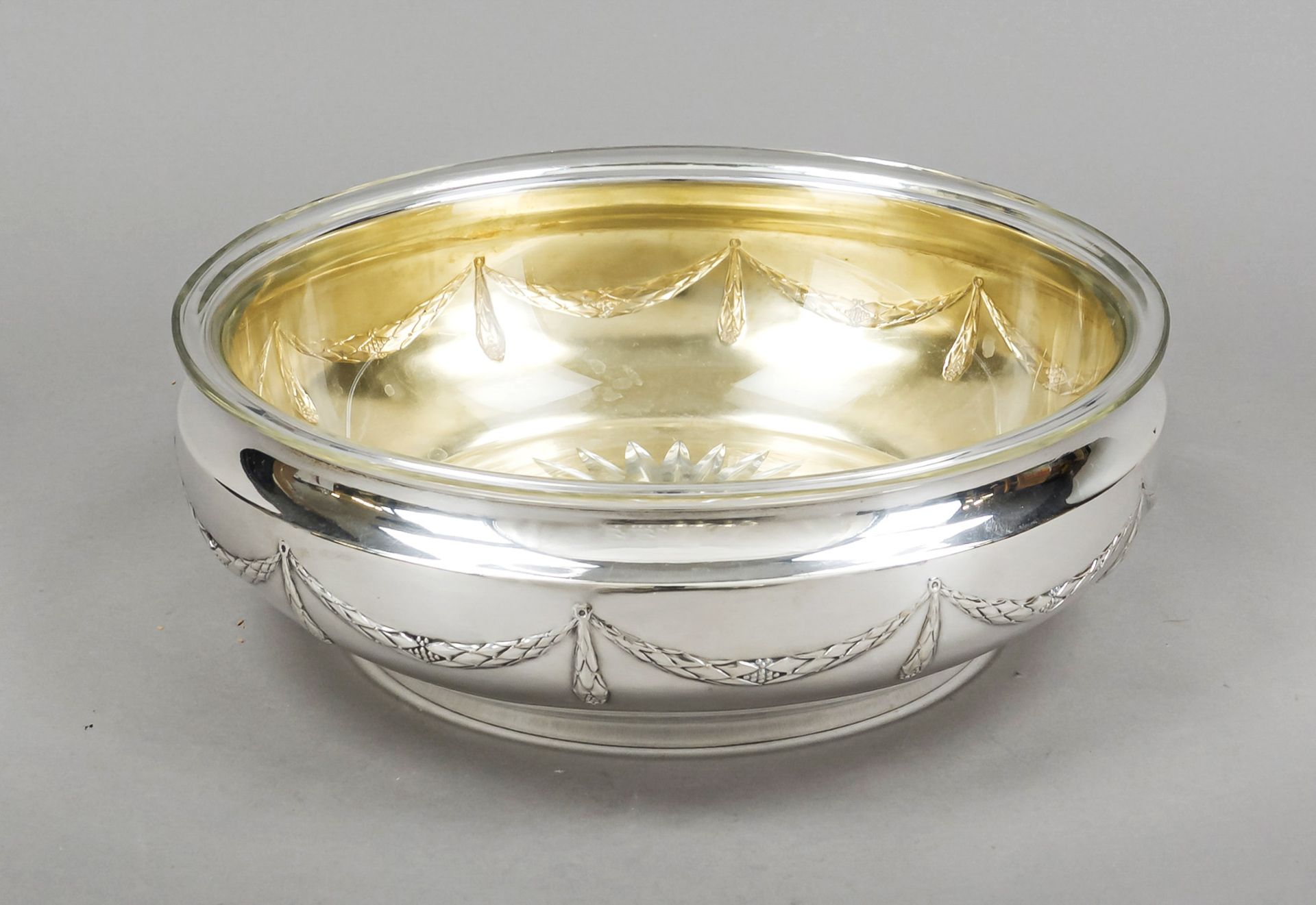 Round bowl, German, 20th century, maker's mark M. H. Wilkens & Söhne, Bremen-Hemelingen, silver