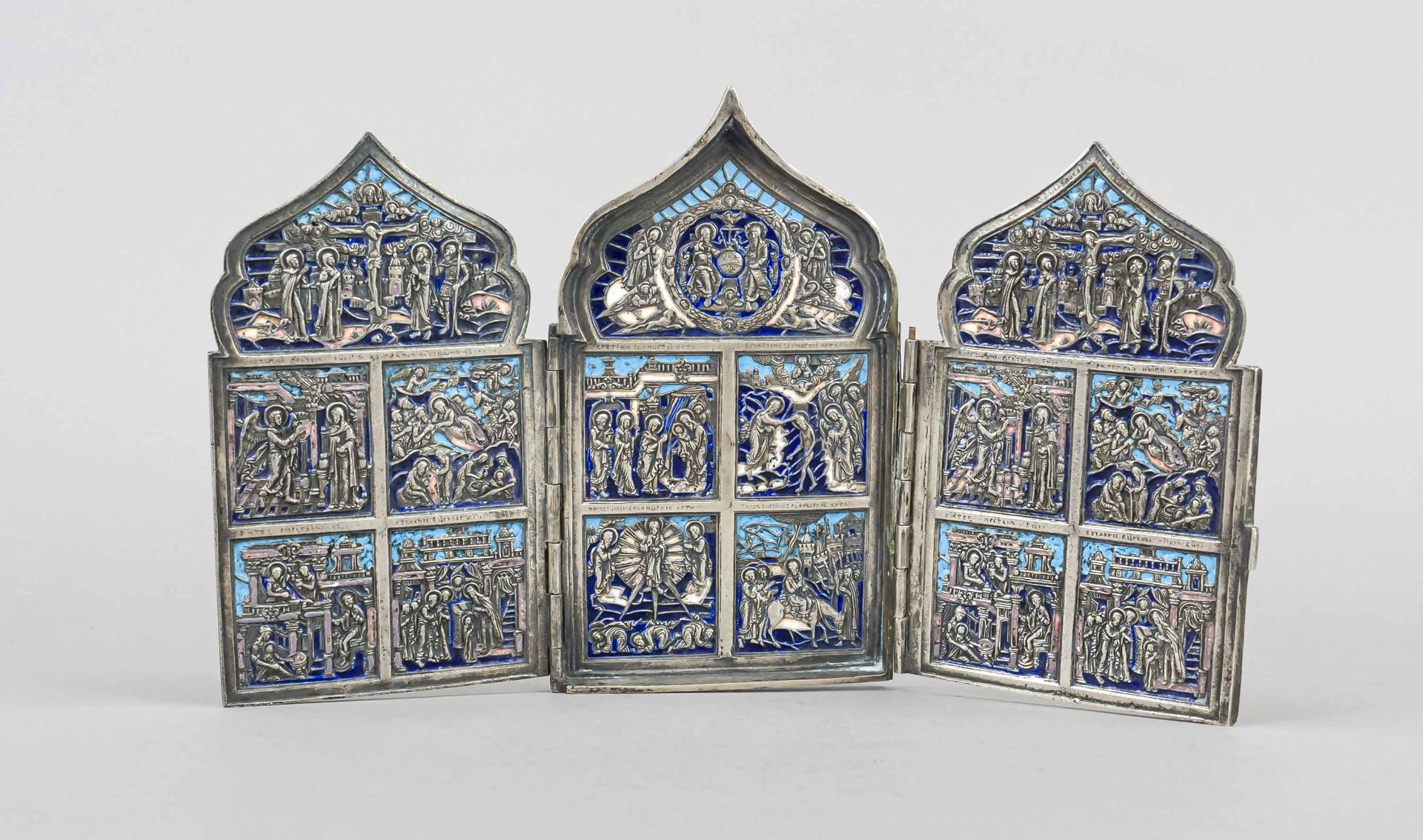 Three-part travel icon, Russia, square plates with curved finial, the interior with multi-figure