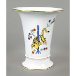 Trumpet vase, Meissen, 1970s, 1st choice, polychrome Kakiemon painting with decor Old rich yellow