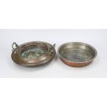 2 copper basins, 18th/19th century, 1 x with handles, rubbed and chipped, d. up to 44 cm