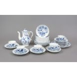 Mixed lot of 27 items, Meissen, marks after 1934, 1st, 2nd and 3rd choice, shape New cut-out,