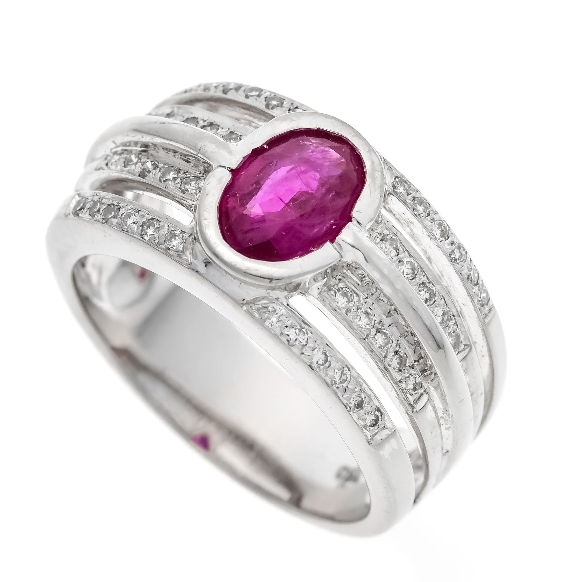 Ruby-brilliant ring GG 750/000 with a very good oval faceted ruby 1.30 ct in an intense raspberry