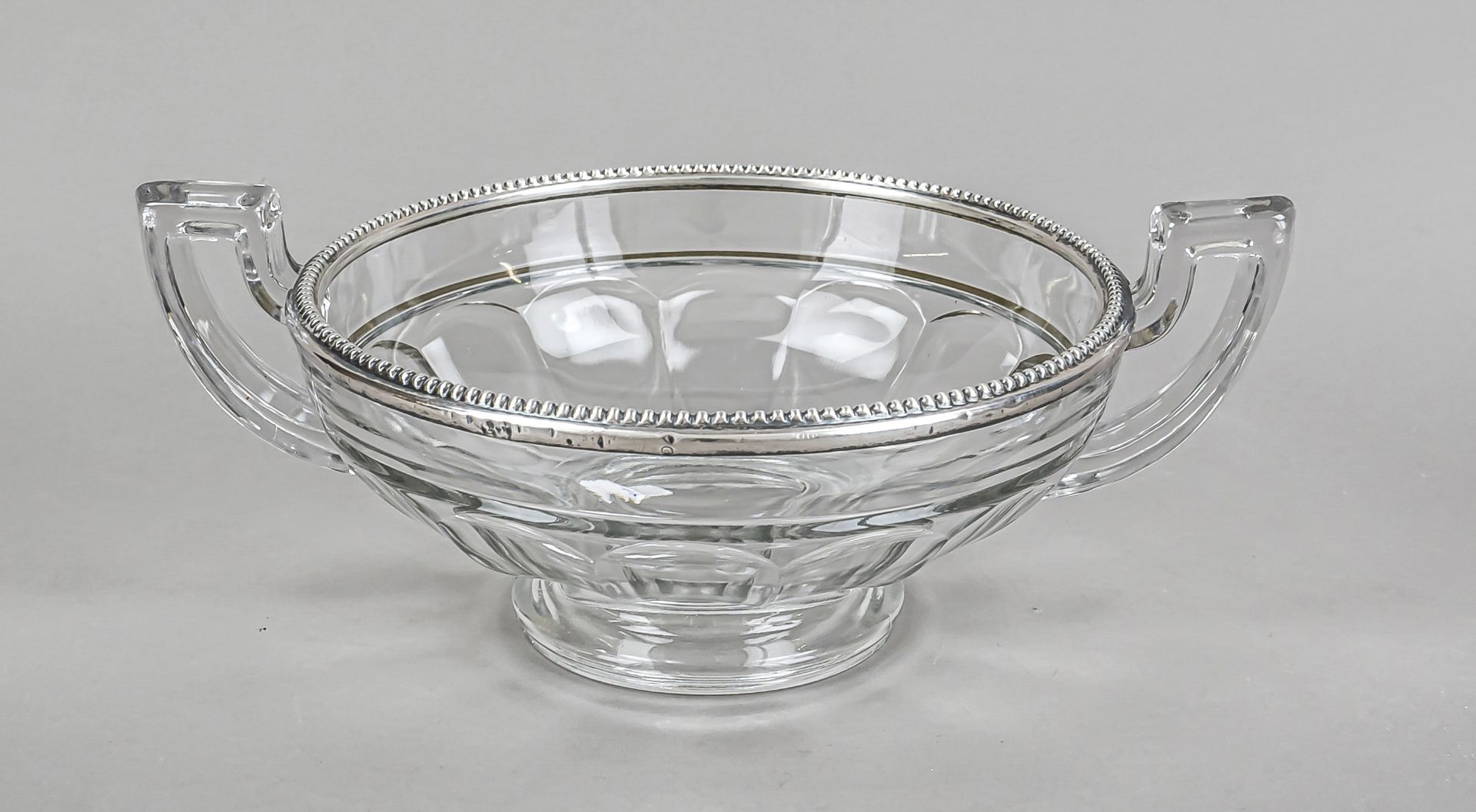 Round footed bowl, Belgium, 20th century, Val St Lambert, round stand, body with widening walls,