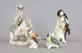 Four bird figures, 20th century, figural pen holder as eagle owl with 2 young, polychrome painted,