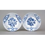 Two openwork plates, Meissen, Knauff Schweter, 1850-1886, 2nd choice, decor onion pattern in