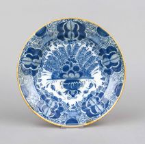 Plate, Delft workshops, De Porcelayne Claeuw, mark c. 1700, floral painting in underglaze blue,