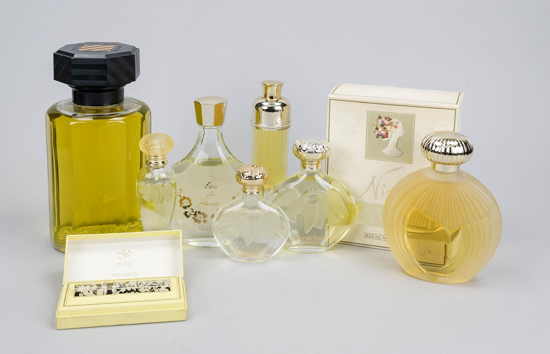 8 Parfum-Flacons Nina Ricci, 20