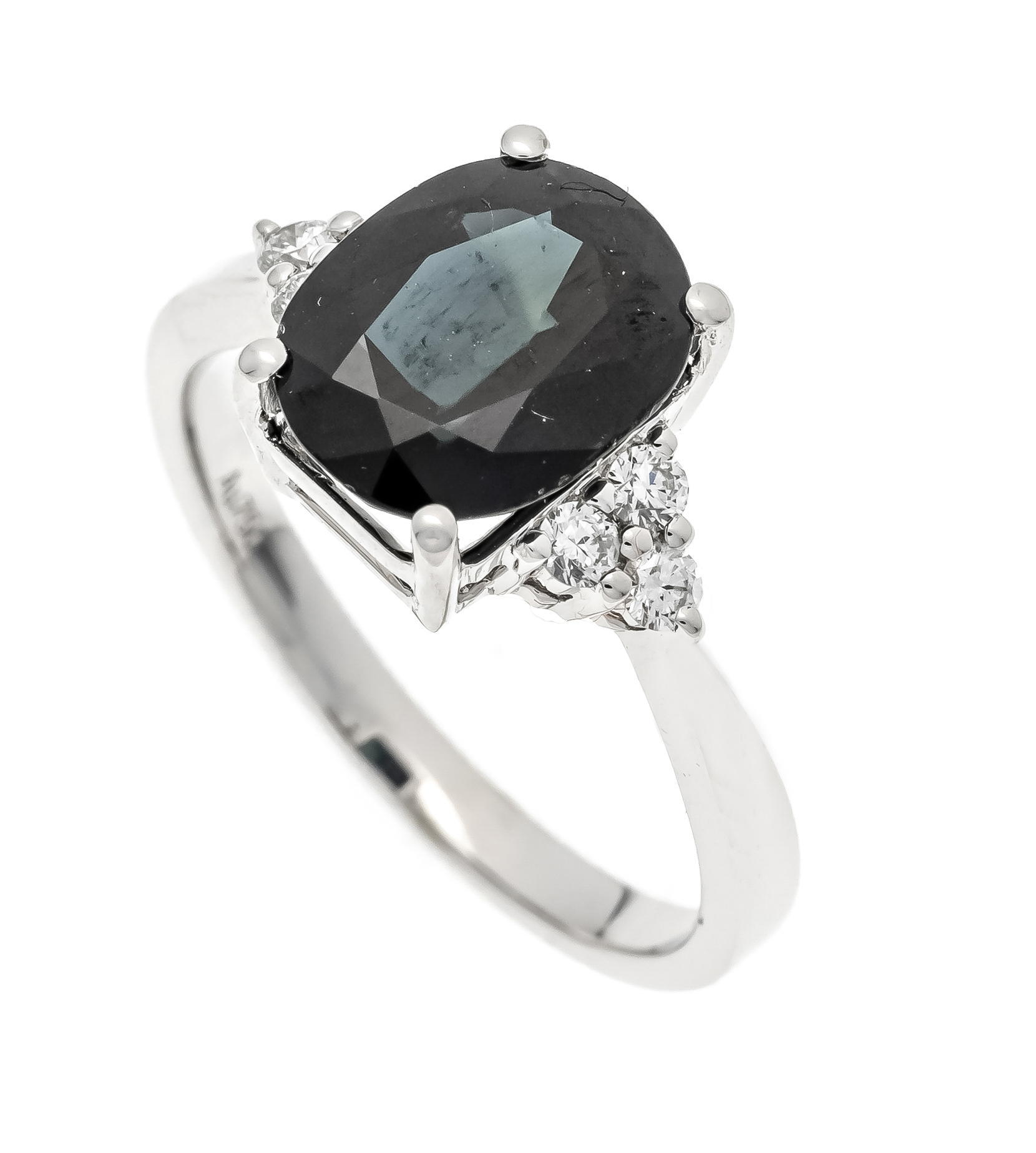 Sapphire-brilliant ring WG 750/000 with an oval faceted sapphire 3.11 ct in a slightly greenish dark