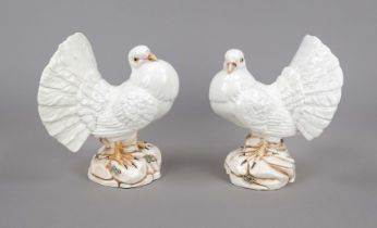 Pair of peacock doves on a rock base, Italy, 20th century, ceramic, white and lightly painted,