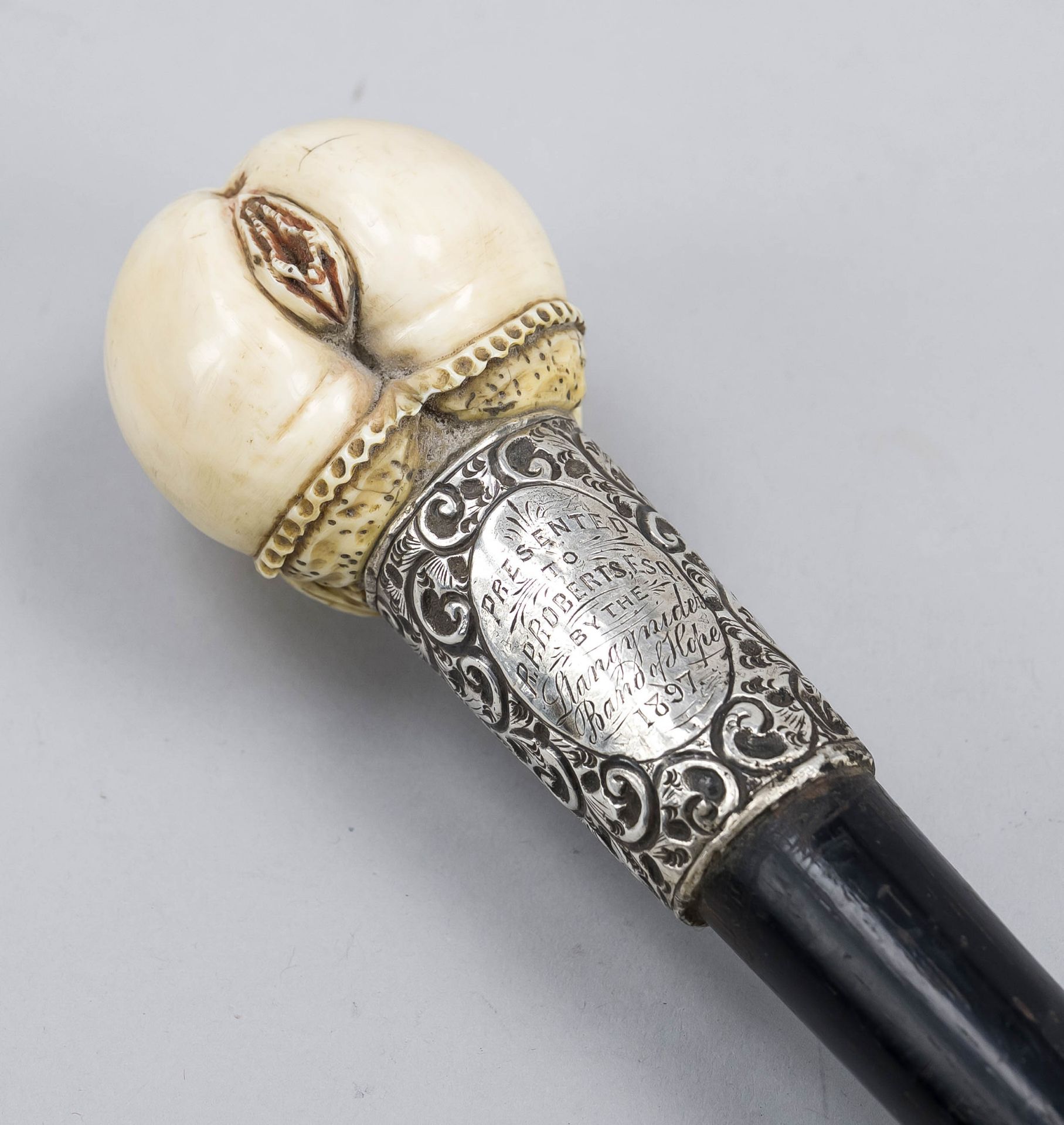 Walking stick with erotic Shibayama pommel, Japan around 1900 (Meiji). Ivory pommel in the shape